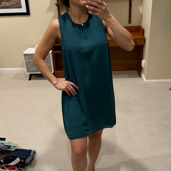 New! REVOLVE Green Sleeveless Shift Dress - Picture 2 of 13